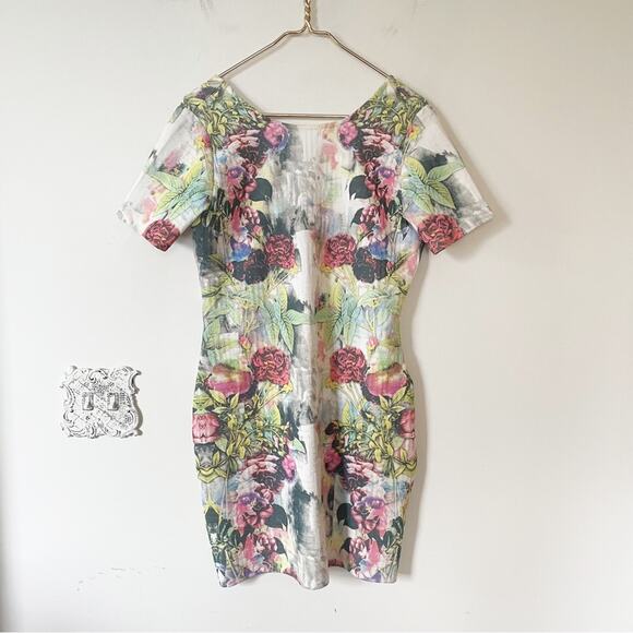 ASOS Floral Textured Short Sleeve Bodycon Dress 10 - Picture 1 of 8